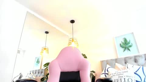 Snapshot of tom_cooper_1 chatting on 11/08/25, 12:05 Master of pleasure online show from 11/08/25, 12:05