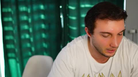 Snapshot of tom_fordd chatting on 03/18/26, 07:11 Tom online show from 03/18/26, 07:11