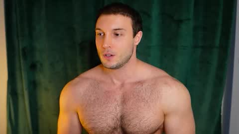 Snapshot of tom_fordd chatting on 03/25/26, 04:57 Tom online show from 03/25/26, 04:57