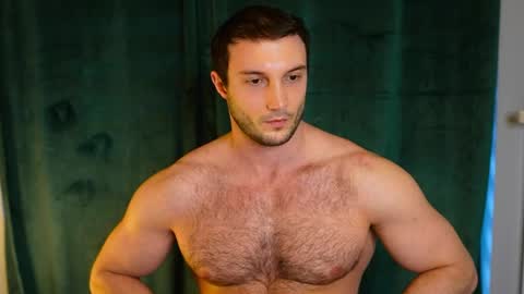 Snapshot of tom_fordd chatting on 04/07/26, 04:29 Tom online show from 04/07/26, 04:29