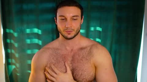 Snapshot of tom_fordd chatting on 04/10/26, 06:18 Tom online show from 04/10/26, 06:18