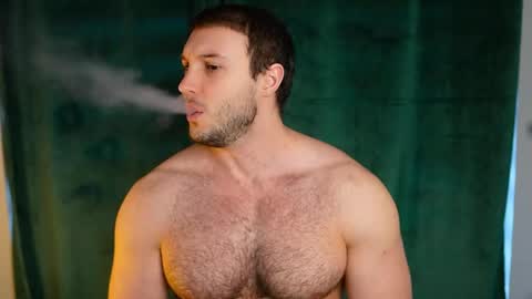 Snapshot of tom_fordd chatting on 04/11/26, 06:07 Tom online show from 04/11/26, 06:07