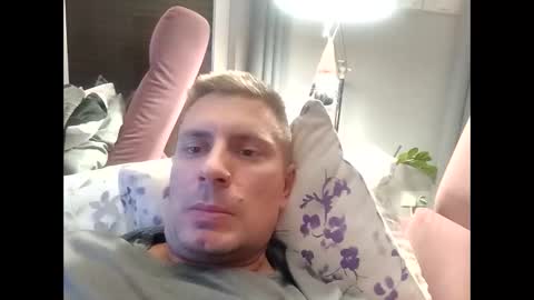 tom_horny84 online show from 12/09/24, 12:12
