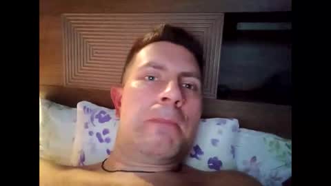 tom_horny84 online show from 01/18/26, 10:35