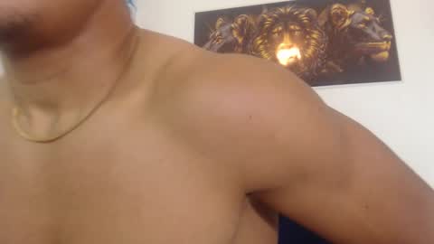 Snapshot of tom_kingfit chatting on 02/06/25, 05:14 SPORTSFIT29 online show from 02/06/25, 05:14