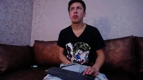 Tom online show from 04/10/26, 08:13