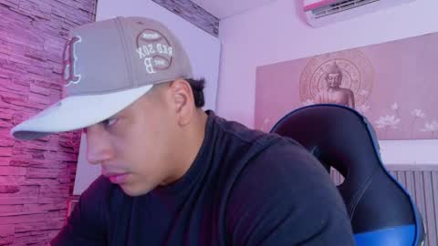 Tom muscle1 online show from 03/24/26, 11:48