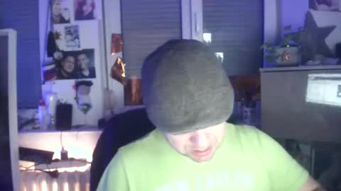 tomame_ online show from 12/02/24, 01:58