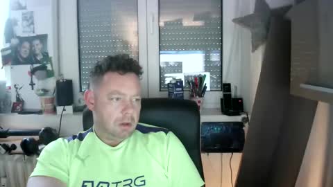 tomame_ online show from 12/15/24, 07:35