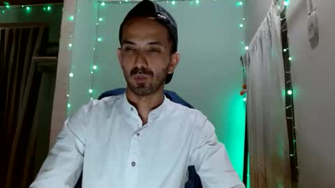 Snapshot of tomas_gerauld chatting on 05/25/26, 02:06 tomas gerauld. make me happy with 10000 tokens online show from 05/25/26, 02:06