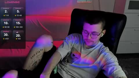 tomas_norton online show from 04/17/26, 09:07