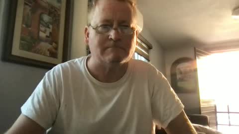 Snapshot of tomascausa chatting on 01/03/25, 04:59 Hola online show from 01/03/25, 04:59