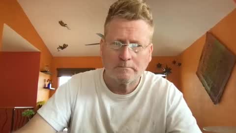 Snapshot of tomascausa chatting on 03/06/25, 06:59 Hola online show from 03/06/25, 06:59