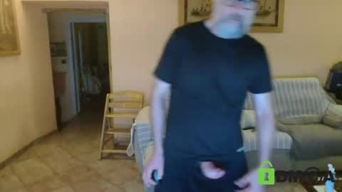 Snapshot of tomasmilian77 chatting on 07/03/26, 11:33 Tomas Milian online show from 07/03/26, 11:33
