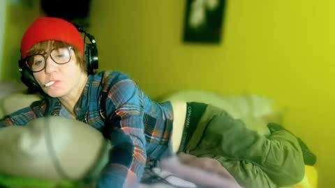 Snapshot of tomboy_titties chatting on 02/06/25, 09:43 tomboy_titties online show from 02/06/25, 09:43