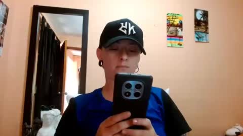 Snapshot of tomboyblue chatting on 08/05/26, 06:11 Blue online show from 08/05/26, 06:11