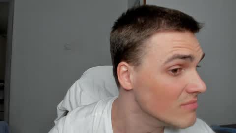 tomboysexy_ online show from 05/17/26, 07:43