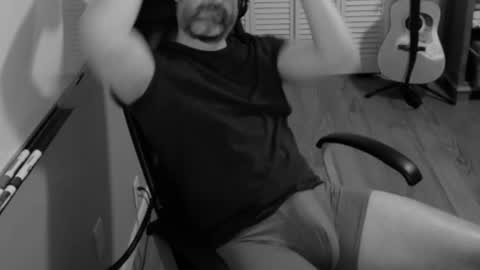 Snapshot of tombrockmoen2 chatting on 11/23/25, 05:51 tombrockmoen2 online show from 11/23/25, 05:51