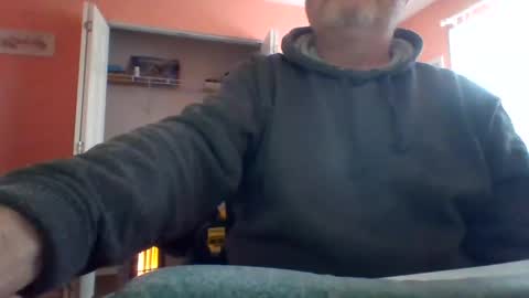 Snapshot of tomcat4848 chatting on 02/10/25, 05:52 tomcat4848 online show from 02/10/25, 05:52