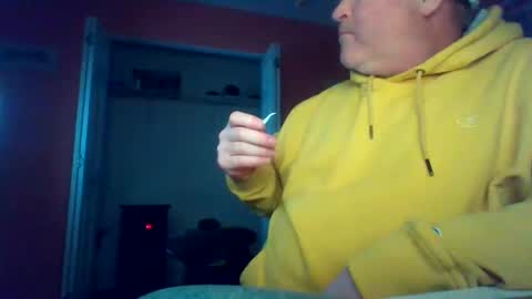 Snapshot of tomcat4848 chatting on 02/15/25, 12:48 tomcat4848 online show from 02/15/25, 12:48