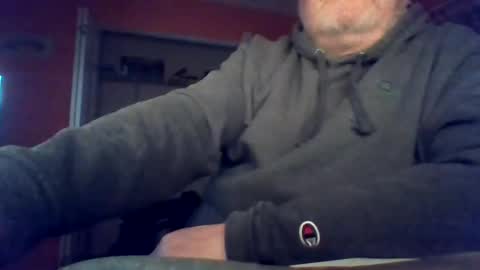 Snapshot of tomcat4848 chatting on 03/06/25, 01:27 tomcat4848 online show from 03/06/25, 01:27