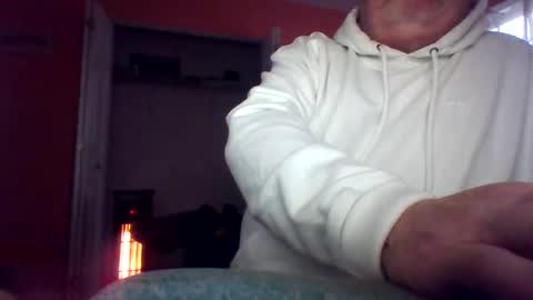 Snapshot of tomcat4848 chatting on 09/14/25, 11:31 tomcat4848 online show from 09/14/25, 11:31