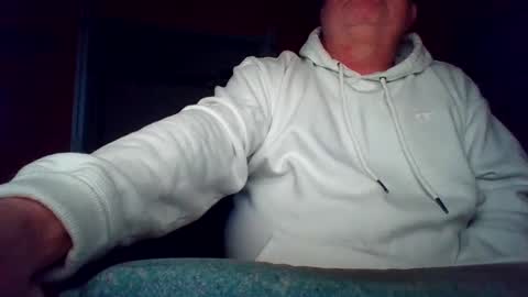 Snapshot of tomcat4848 chatting on 09/26/25, 10:30 tomcat4848 online show from 09/26/25, 10:30