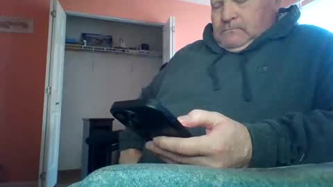Snapshot of tomcat4848 chatting on 10/08/25, 05:10 tomcat4848 online show from 10/08/25, 05:10