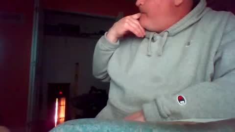 Snapshot of tomcat4848 chatting on 12/22/25, 12:51 tomcat4848 online show from 12/22/25, 12:51