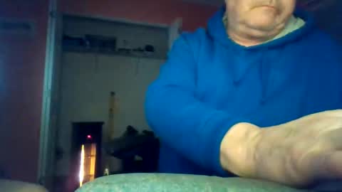 Snapshot of tomcat4848 chatting on 01/11/26, 01:32 tomcat4848 online show from 01/11/26, 01:32