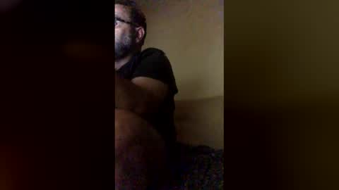 Snapshot of tomcop11111 chatting on 05/25/26, 01:33 tomcop11111 online show from 05/25/26, 01:33