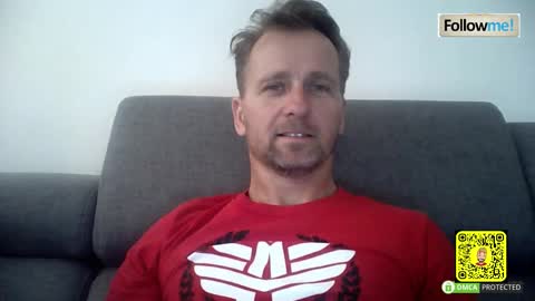 Snapshot of tomhardic chatting on 10/26/25, 11:05 TOM online show from 10/26/25, 11:05