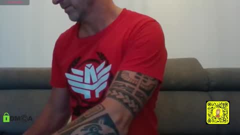 Snapshot of tomhardic chatting on 10/30/25, 12:23 TOM online show from 10/30/25, 12:23