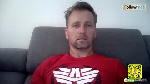 Snapshot of tomhardic chatting on 11/07/25, 10:54 TOM online show from 11/07/25, 10:54