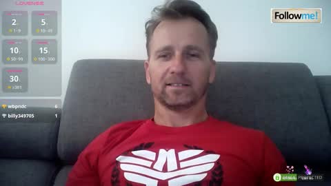 Snapshot of tomhardic chatting on 11/25/25, 10:32 TOM online show from 11/25/25, 10:32