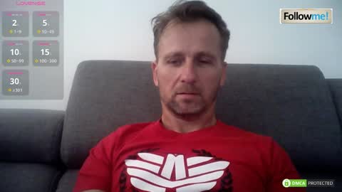 Snapshot of tomhardic chatting on 11/30/25, 11:58 TOM online show from 11/30/25, 11:58