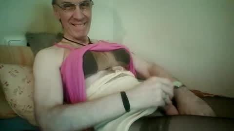 tomislav321 online show from 04/26/26, 03:10