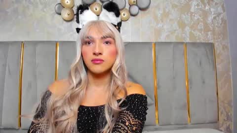   online show from 02/19/25, 02:44