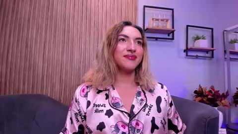 Snapshot of tomlondon_ chatting on 12/20/25, 09:38 online show from 12/20/25, 09:38