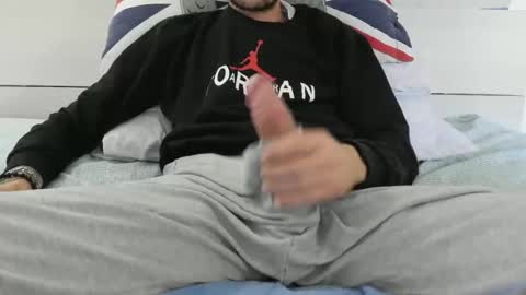 Snapshot of tommaso9046 chatting on 10/04/25, 02:26 tommaso9046 online show from 10/04/25, 02:26