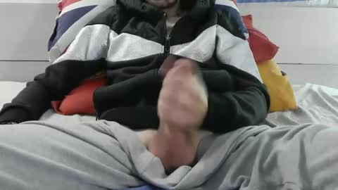 Snapshot of tommaso9046 chatting on 11/27/25, 05:26 tommaso9046 online show from 11/27/25, 05:26