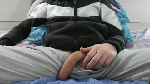 Snapshot of tommaso9046 chatting on 02/22/26, 04:05 tommaso9046 online show from 02/22/26, 04:05