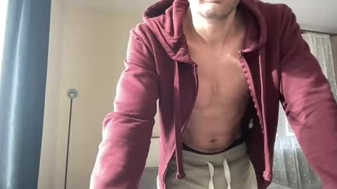 tommi77799 online show from 02/19/26, 10:22