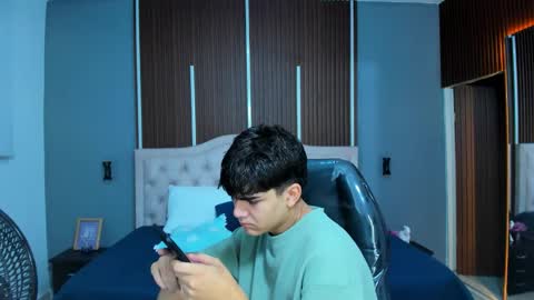 Tommy  online show from 10/19/25, 03:18