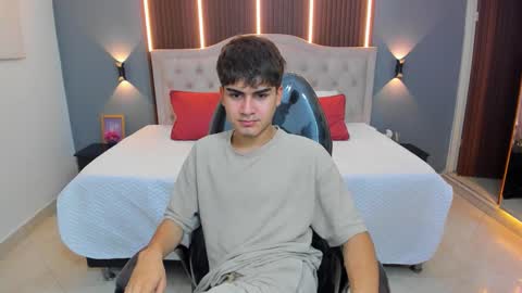 Tommy  online show from 01/06/26, 05:33