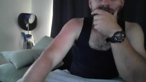 Snapshot of tommy5173 chatting on 12/19/24, 06:01 tommy5173 online show from 12/19/24, 06:01