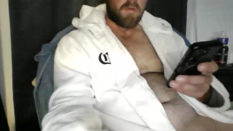 Snapshot of tommy5173 chatting on 10/17/25, 12:52 tommy5173 online show from 10/17/25, 12:52