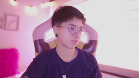 Blue  online show from 04/07/26, 02:39