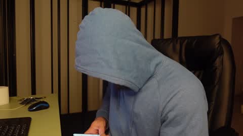  tommy burnzzz  online show from 12/21/24, 02:41