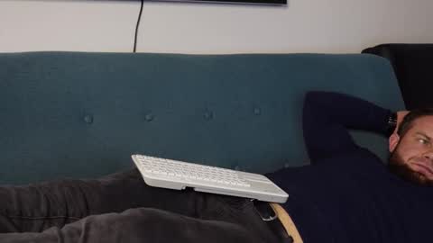  tommy burnzzz  online show from 01/02/25, 10:16